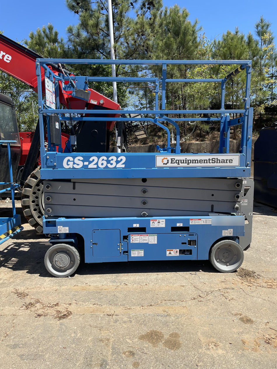 2023 GENIE GS-2632