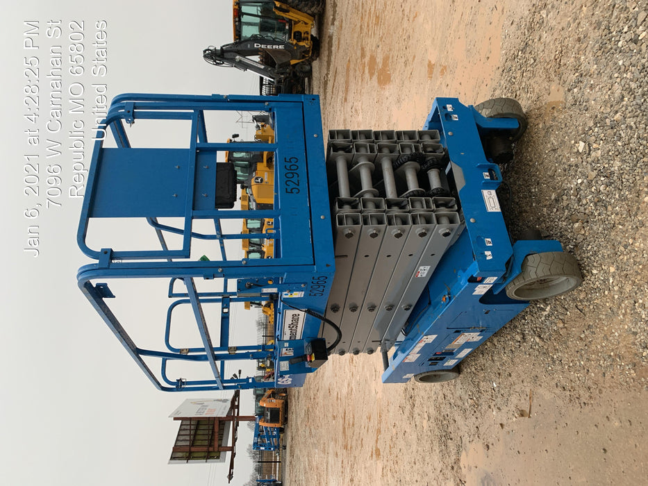 2019 Genie GS-4047 Folding rails with half height swing gate