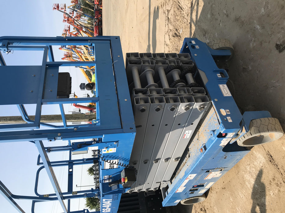2019 Genie GS-4047 Folding rails with half height swing gate