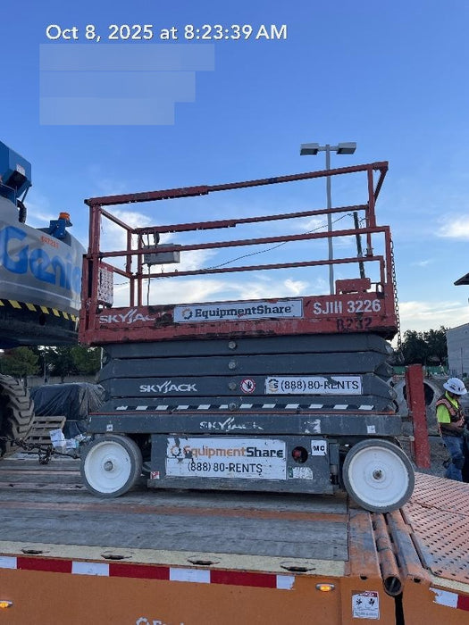 2018 Skyjack SJIII-3226 Skyjack SJIII3226 Scissor Lift w/Trojan Batteries