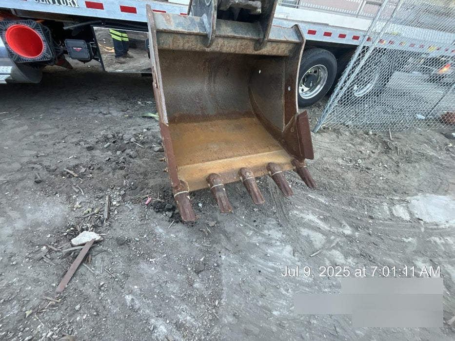 2022 GEITH 42" Bucket - Geith 25k - 35k