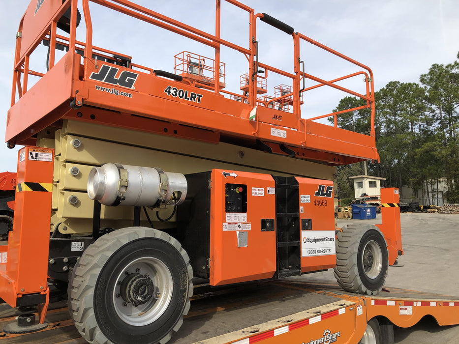 2019 JLG 430LRT