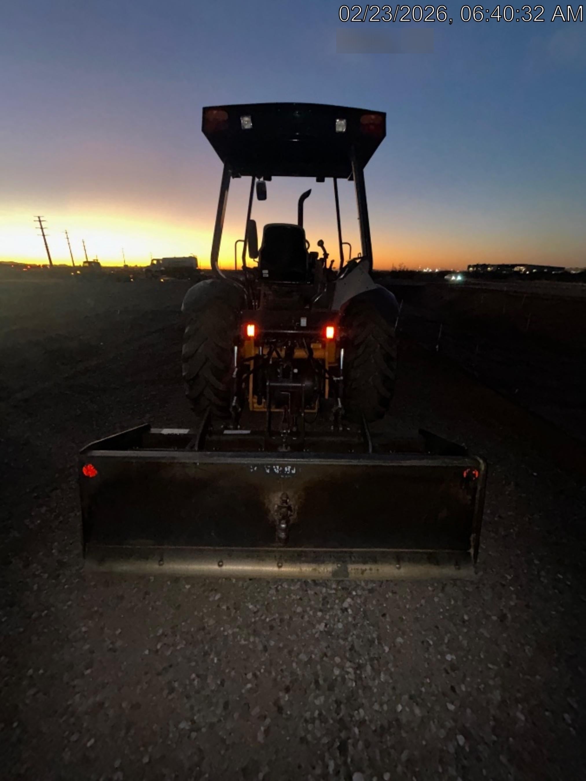 2022 CASE 570N EP