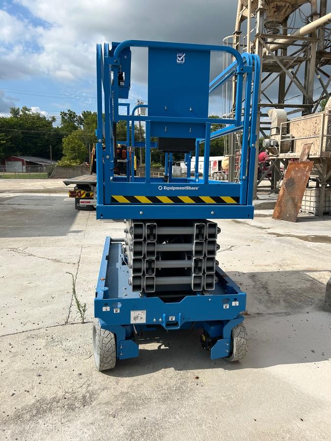 2025 GENIE GS-3246