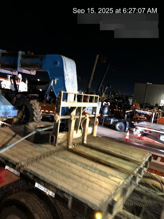 2018 Genie GTH-844 Genie GTH-844 w/ROPS, Work Lights, Solid Tires, RH Cab Mesh, Beacon, 60" Carriage and Forks