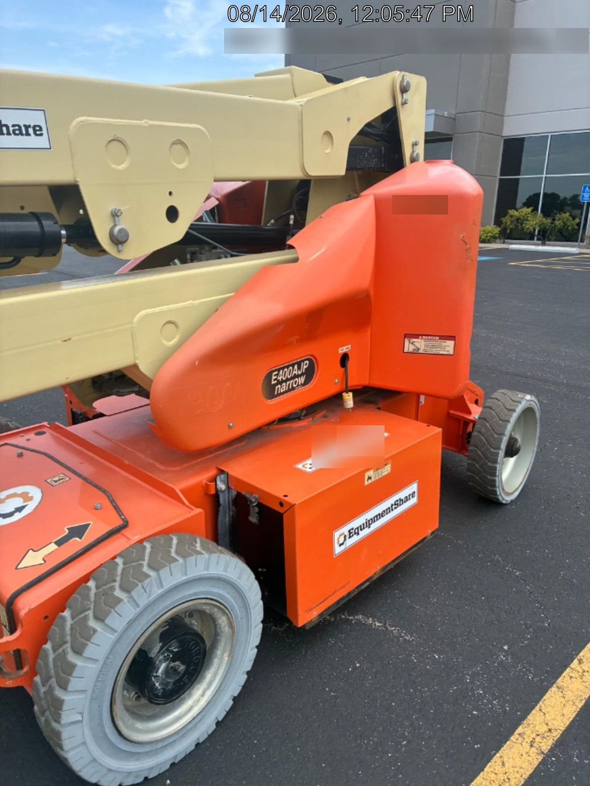 2020 JLG E400AJPN