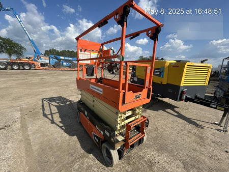 2021 JLG ES1932