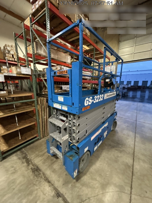 2020 Genie GS-3232 Standard, Folding half height swing gate, 800W Inverter