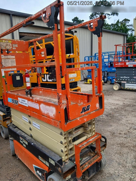 2021 JLG ES1932