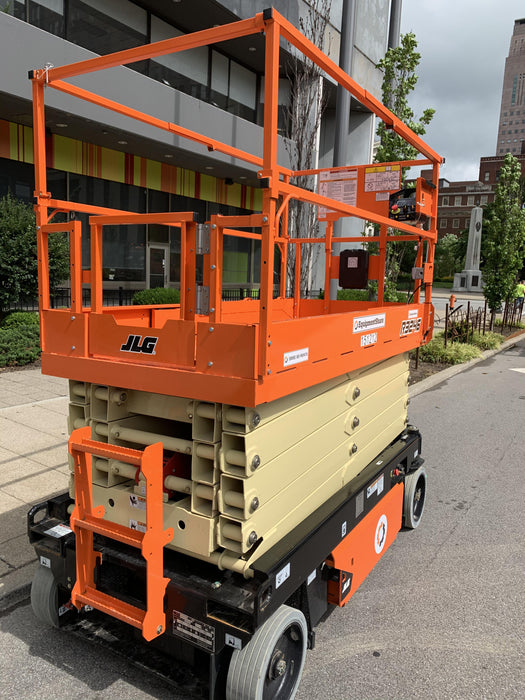 2021 JLG R3246