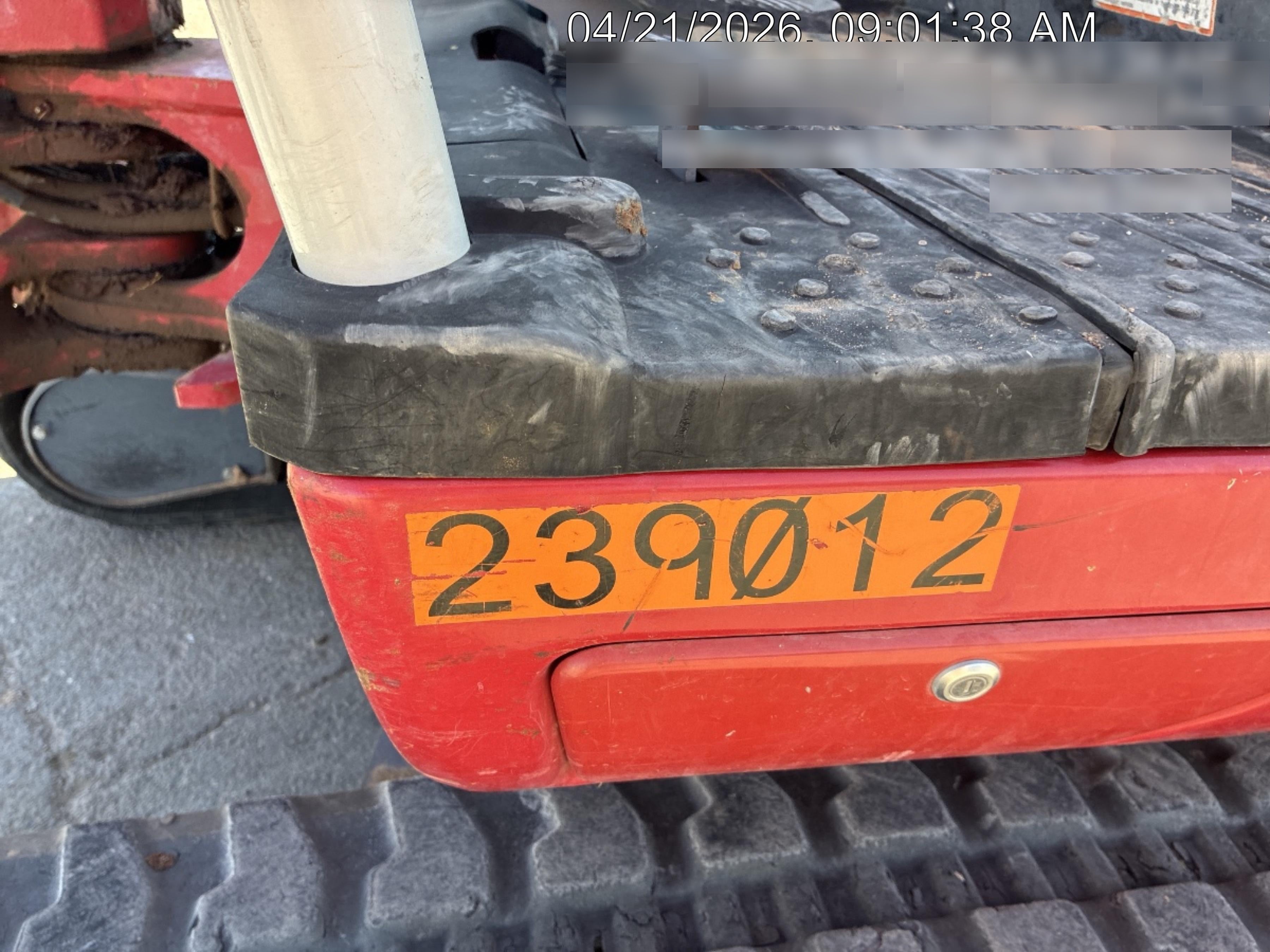 2022 TAKEUCHI TB235-2R