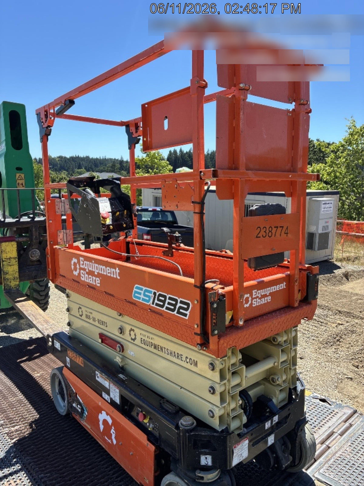 2022 JLG ES1932
