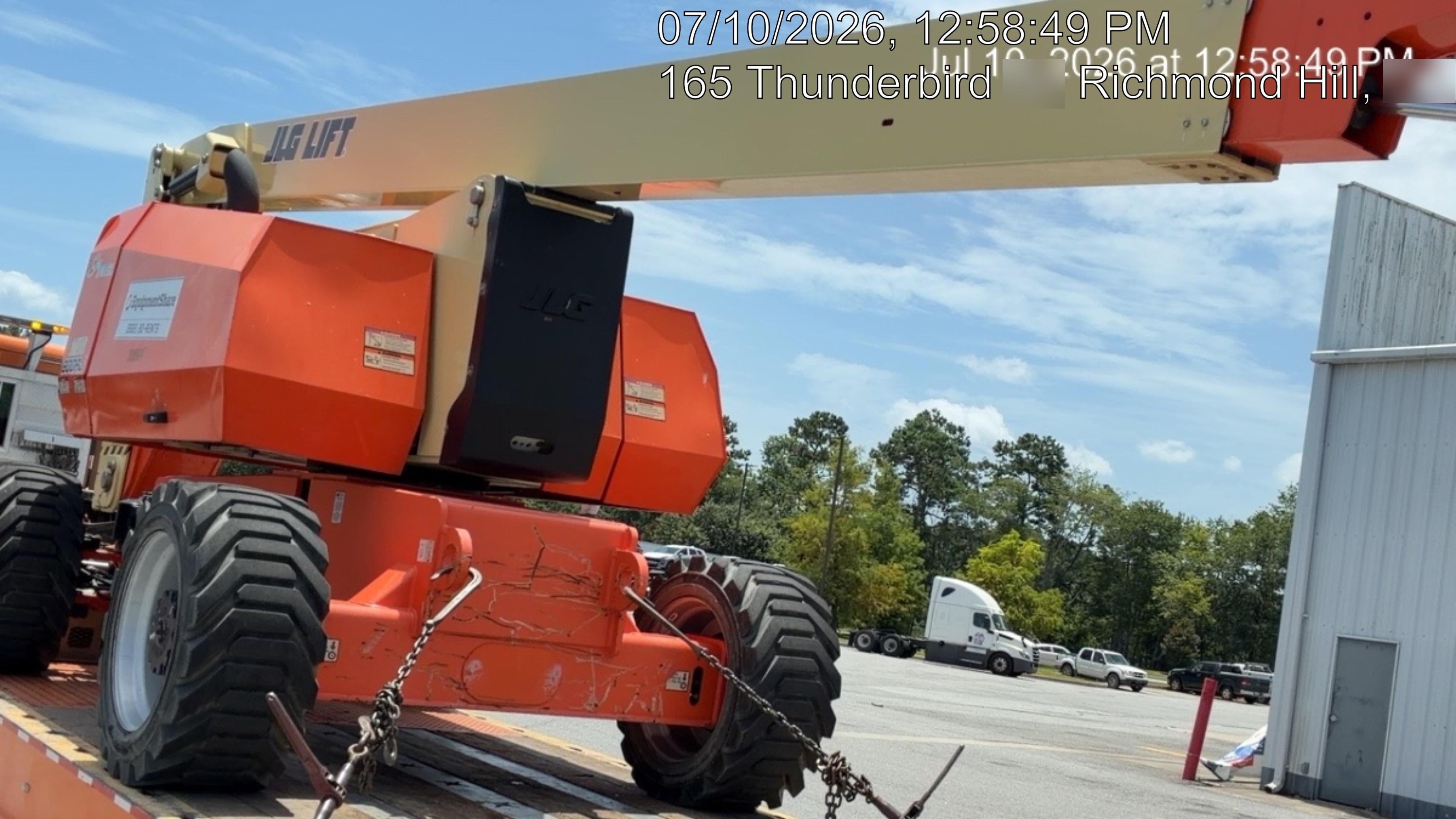 2023 JLG 800AJ
