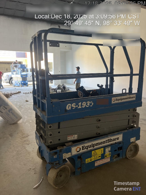 2019 Genie GS-1930 Fixed rails with chain Entry