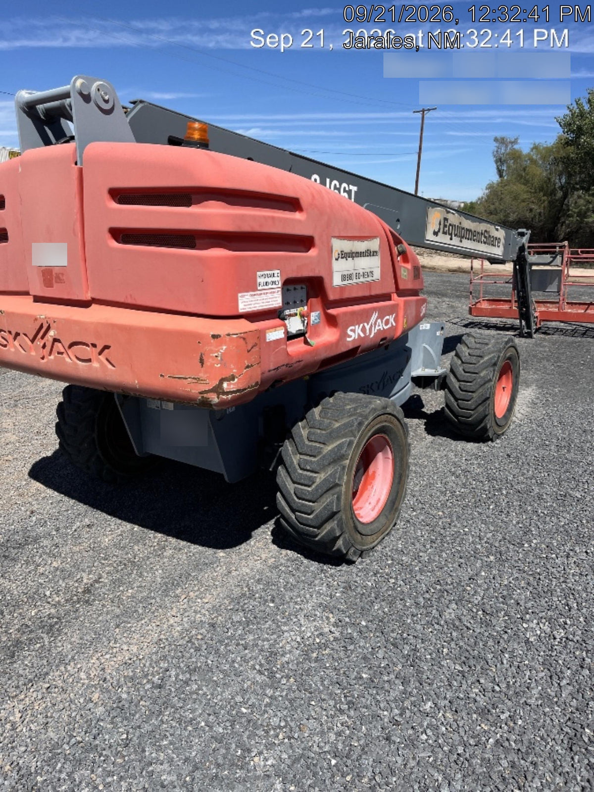 2019 Skyjack SJ66T SJ66T Glazier FF Tire Beacon