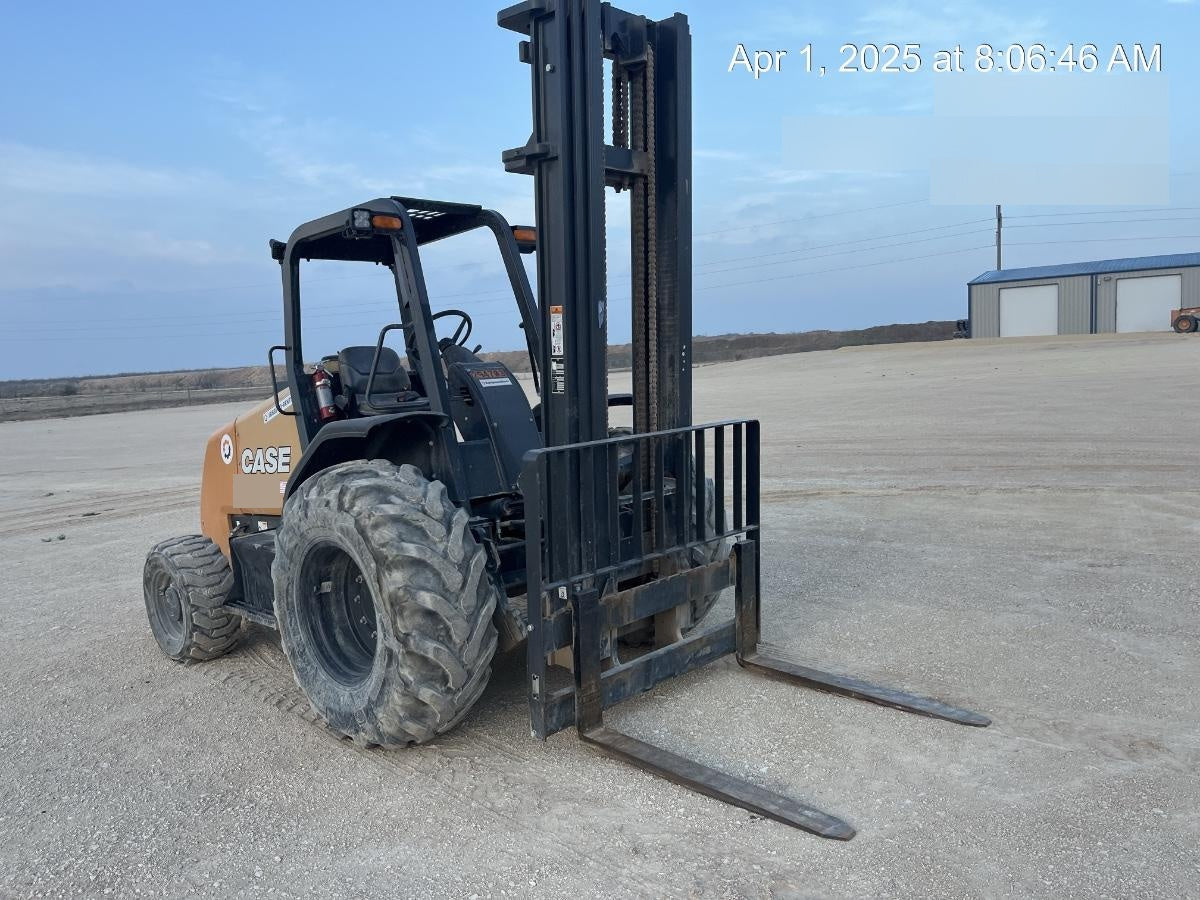 2023 CASE 588H