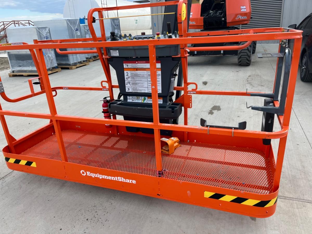 2024 JLG 660SJ