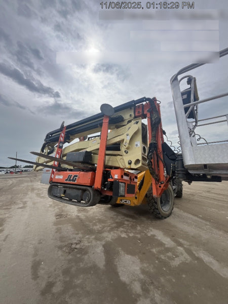 2021 JLG X600AJ