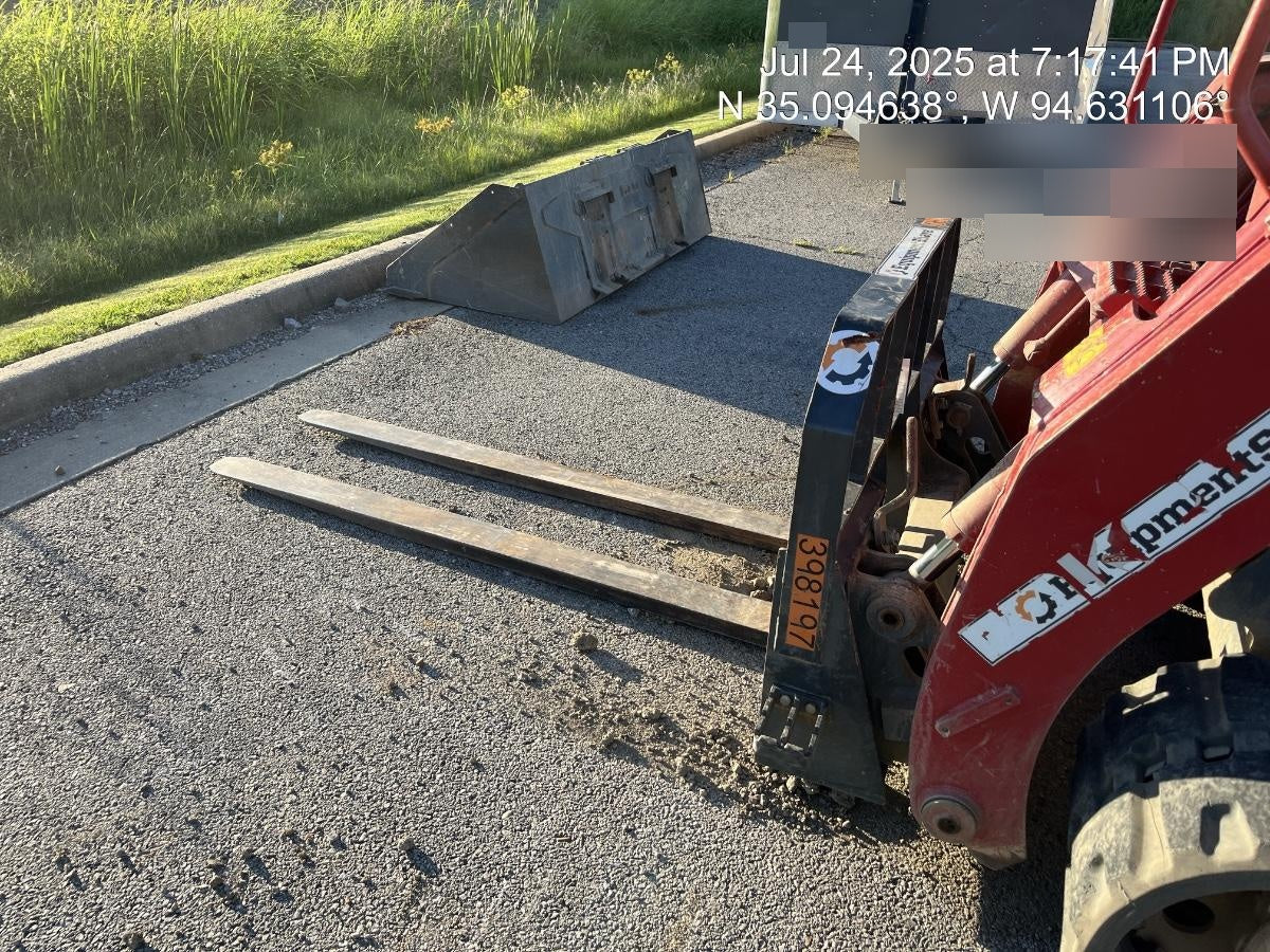 2024 BE INDUSTRIAL 48" Pallet Forks - BE Industrial