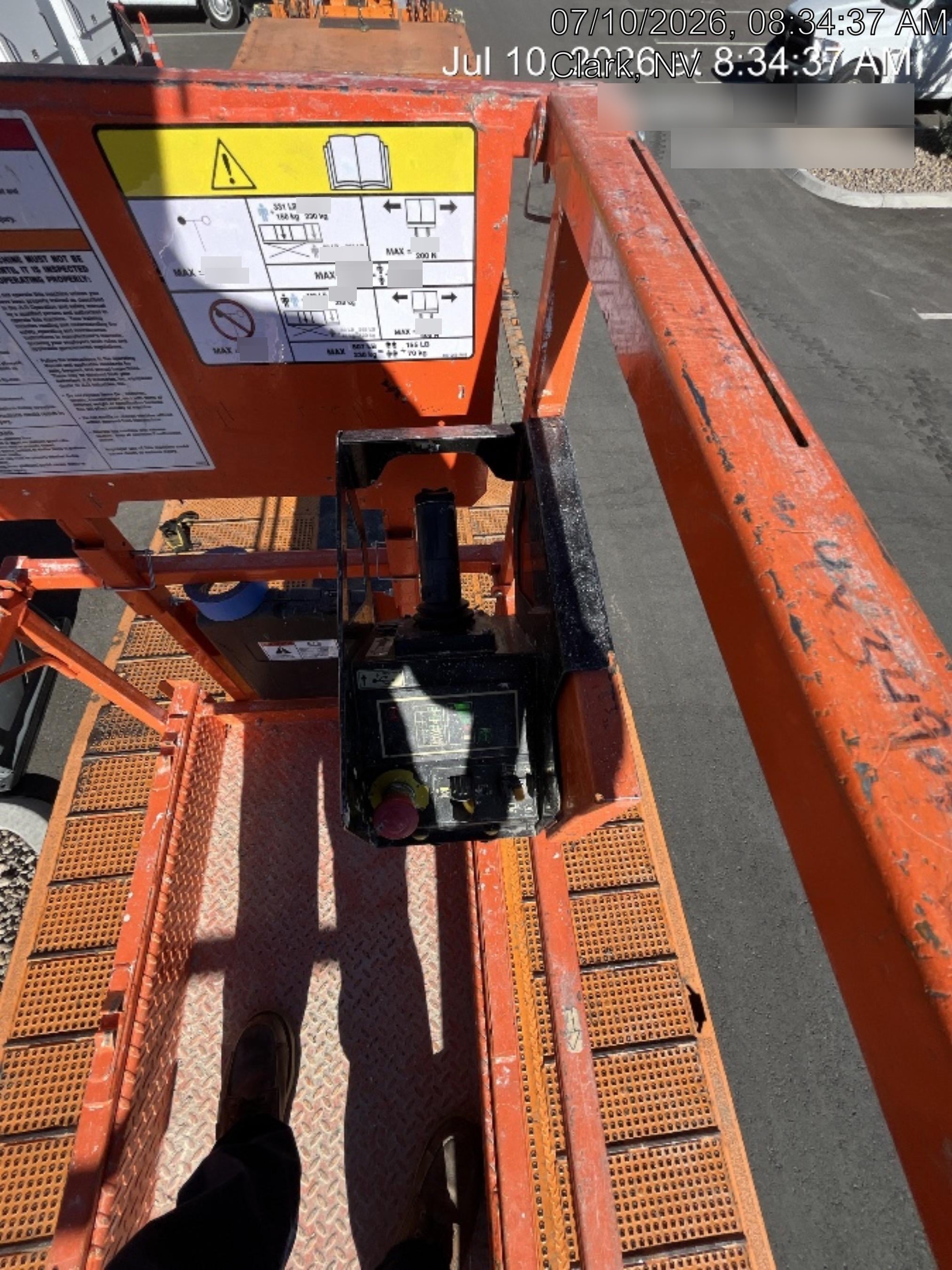 2022 JLG ES2632
