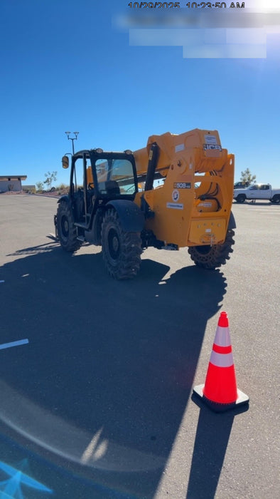 2020 JCB 509-42 Canopy, Solid Tires, Work Lights, Beacon, Aux Hydraulics, Back up Alarm, Lifting Eye, ES Decals