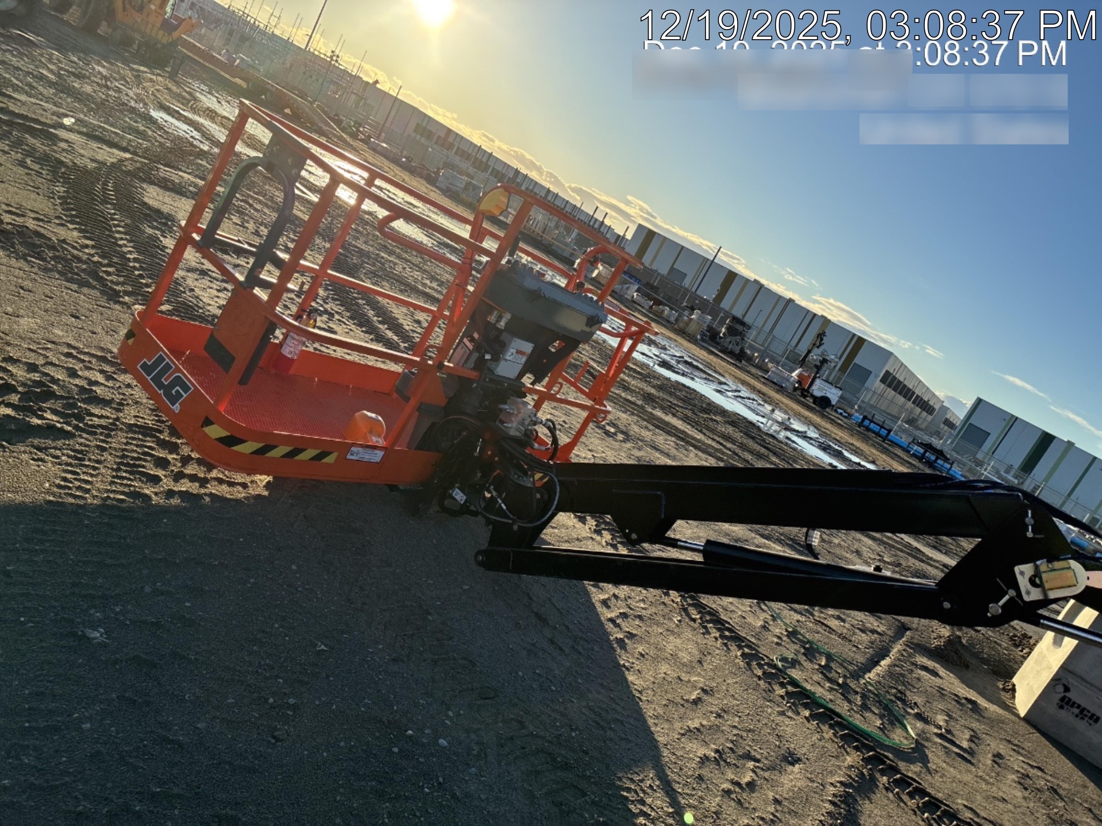 2025 JLG 660SJ