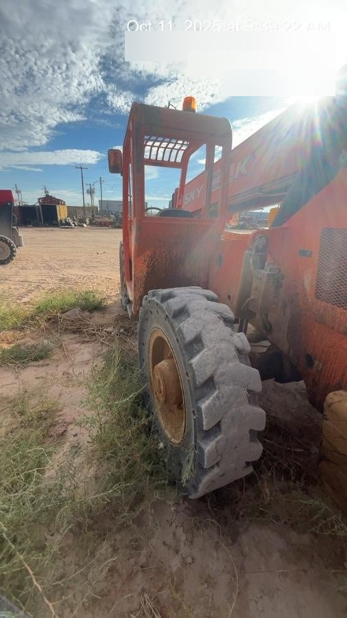 2018 Skytrak 8042 JLG Skytrak 8042, Solid Tires (shipping-Boss), Open ROPS, Beacon and Work Light Package