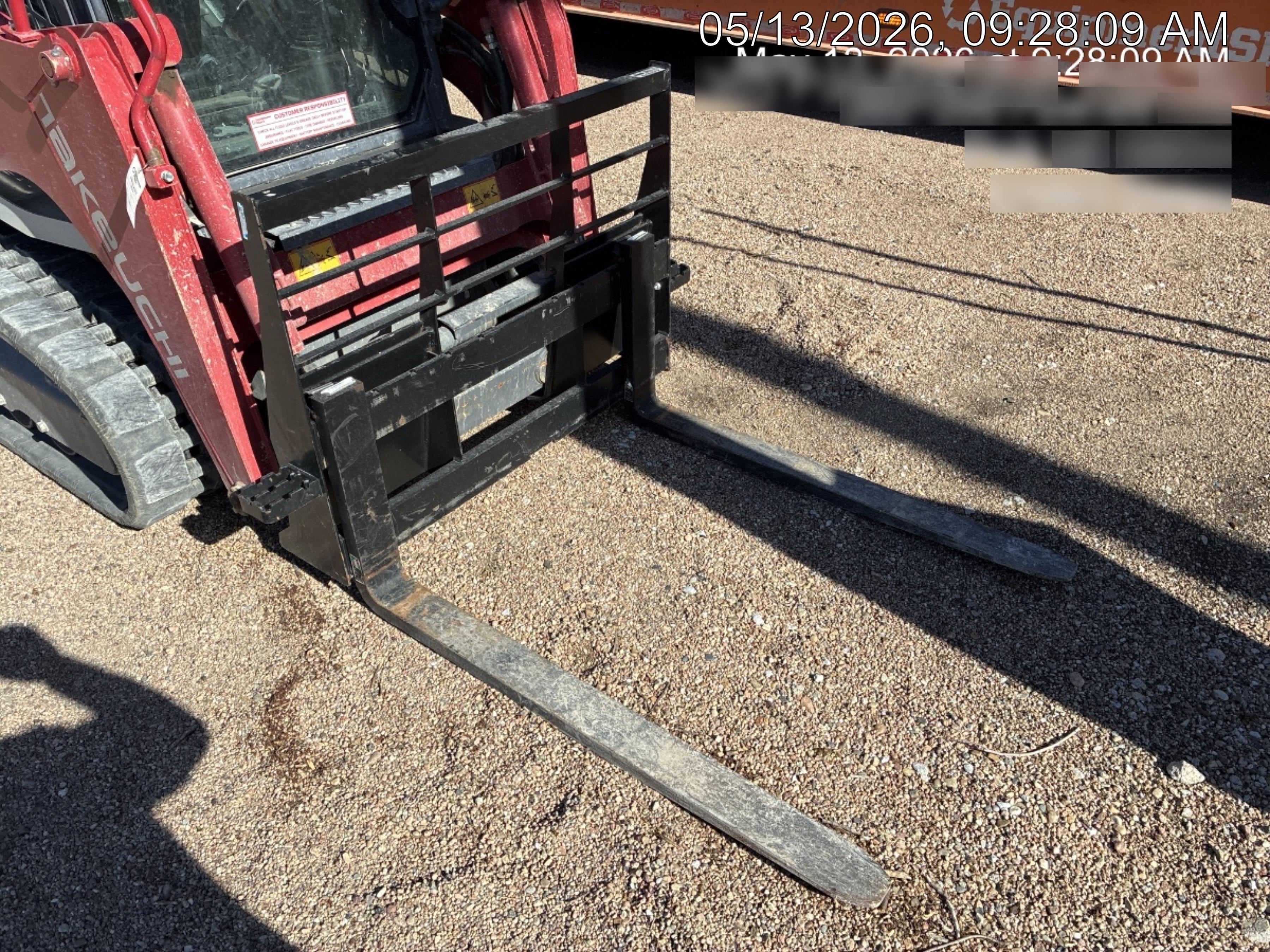 2025 ARROW MATERIAL HANDLING 24" Pallet Fork Frame