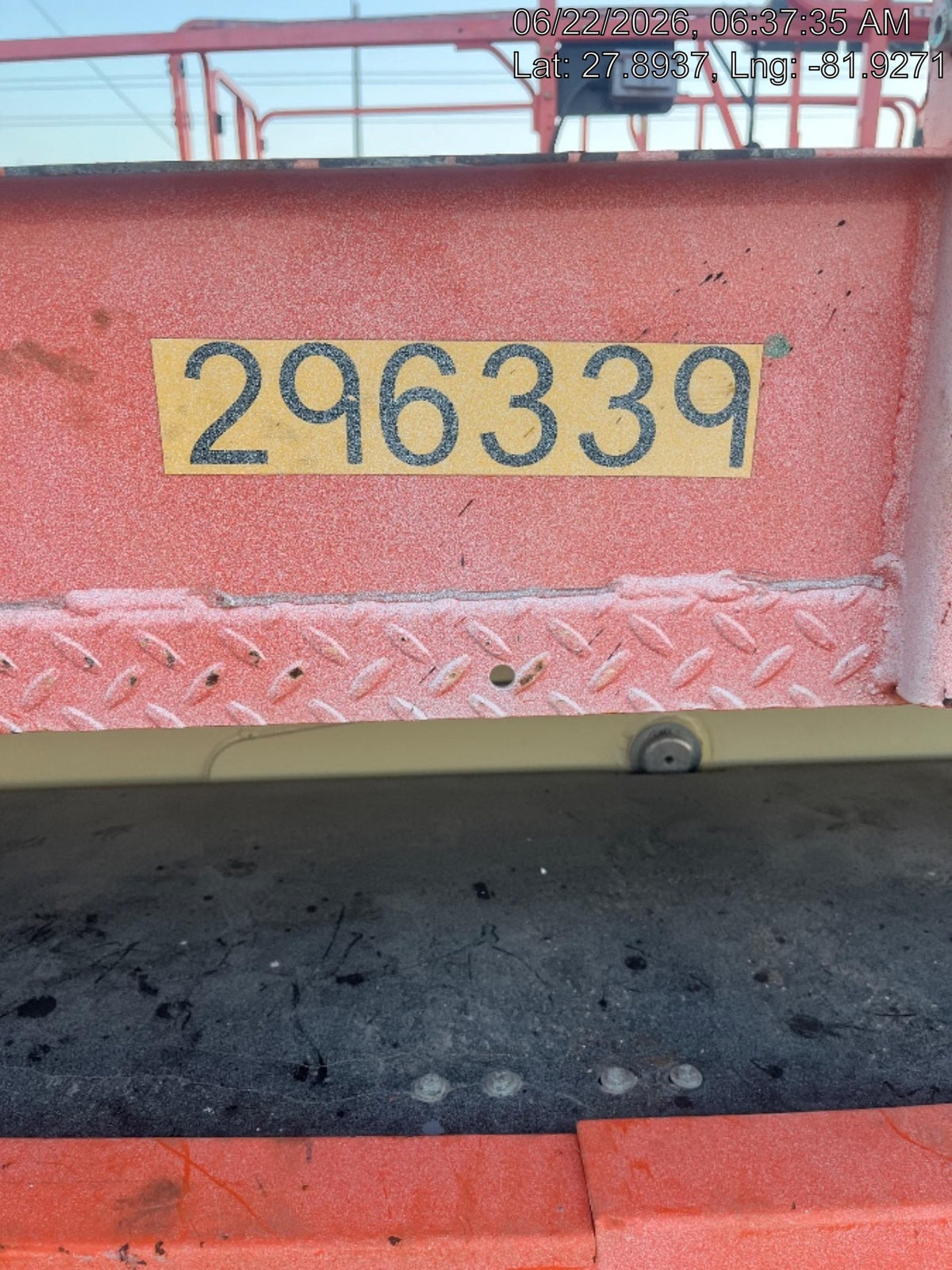 2023 JLG ERT4069