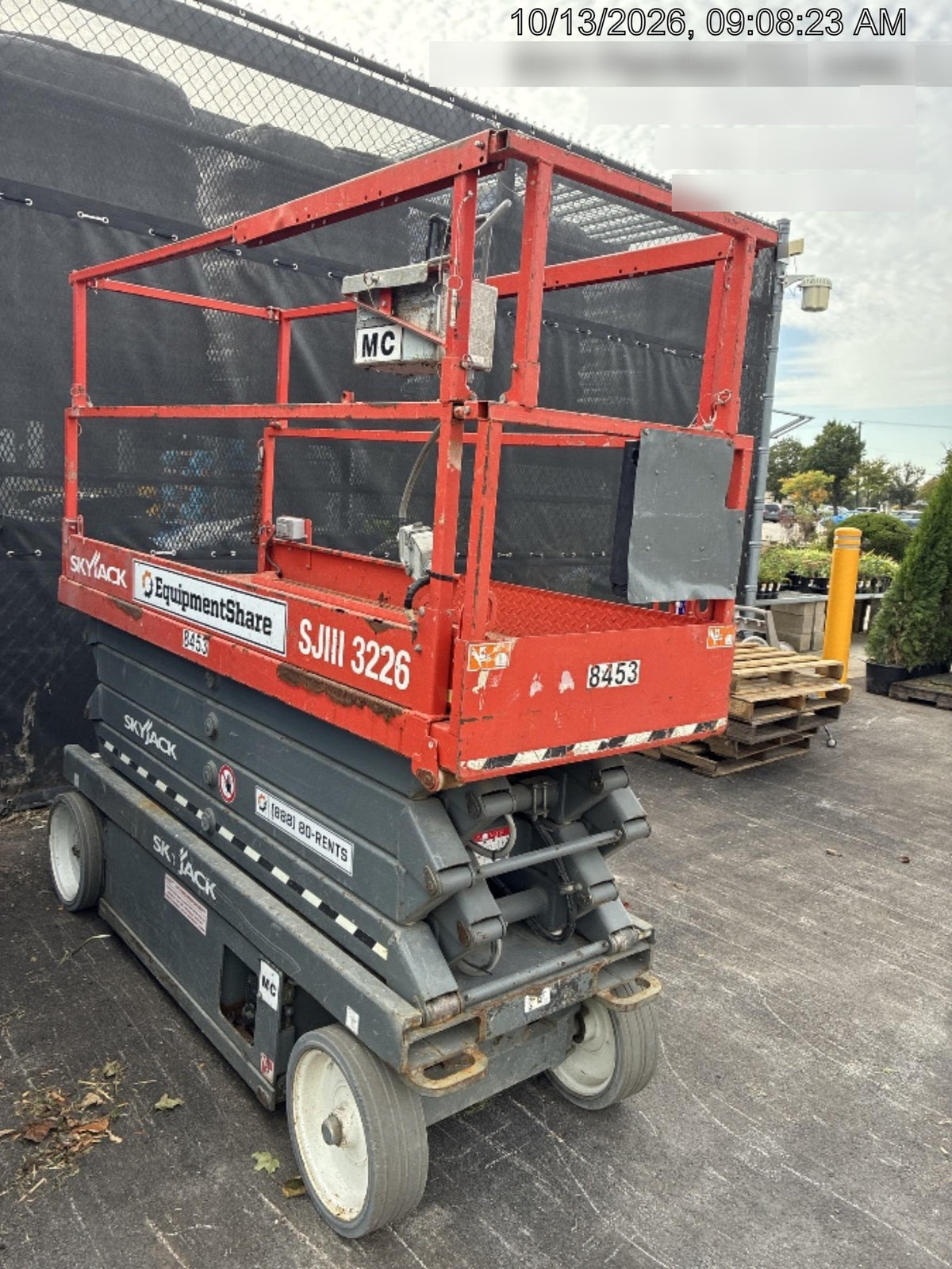 2018 Skyjack SJIII-3226 Skyjack SJIII3226 Scissor Lift w/Trojan Batteries