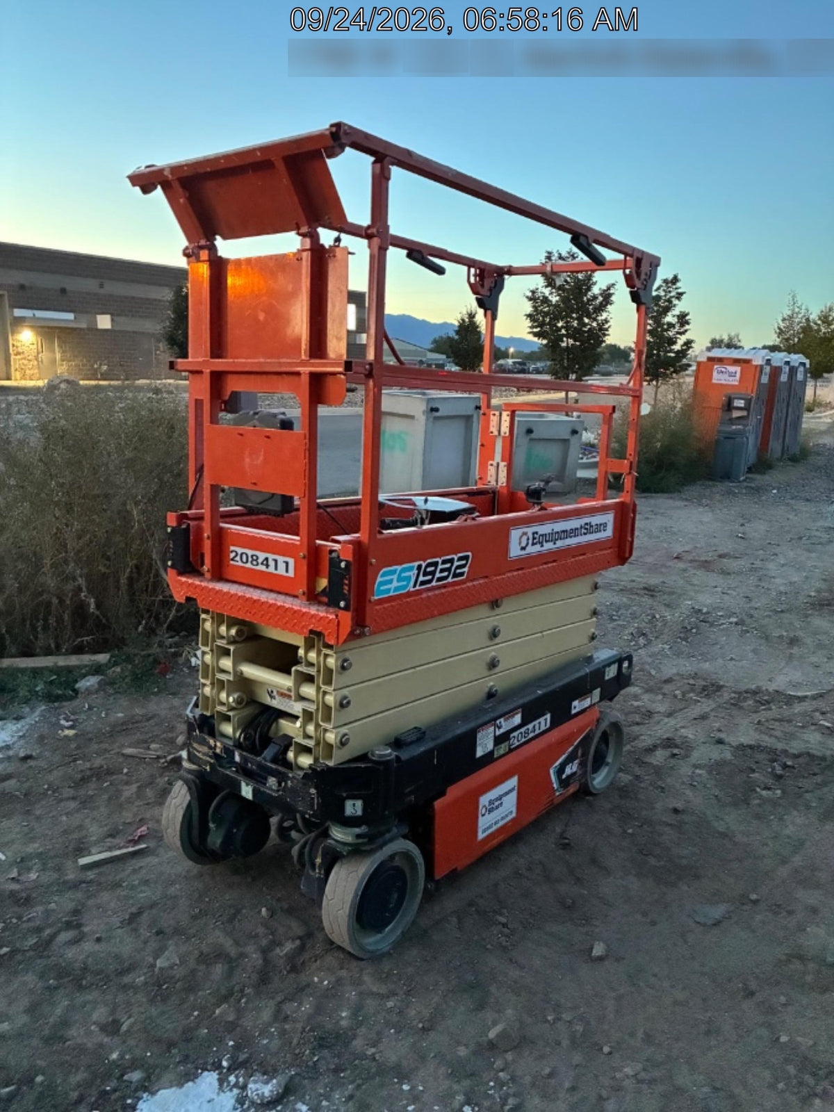 2022 JLG ES1932