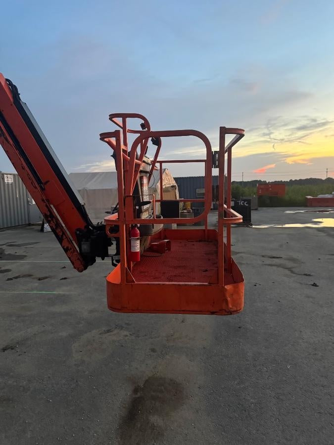 2022 JLG 860SJ
