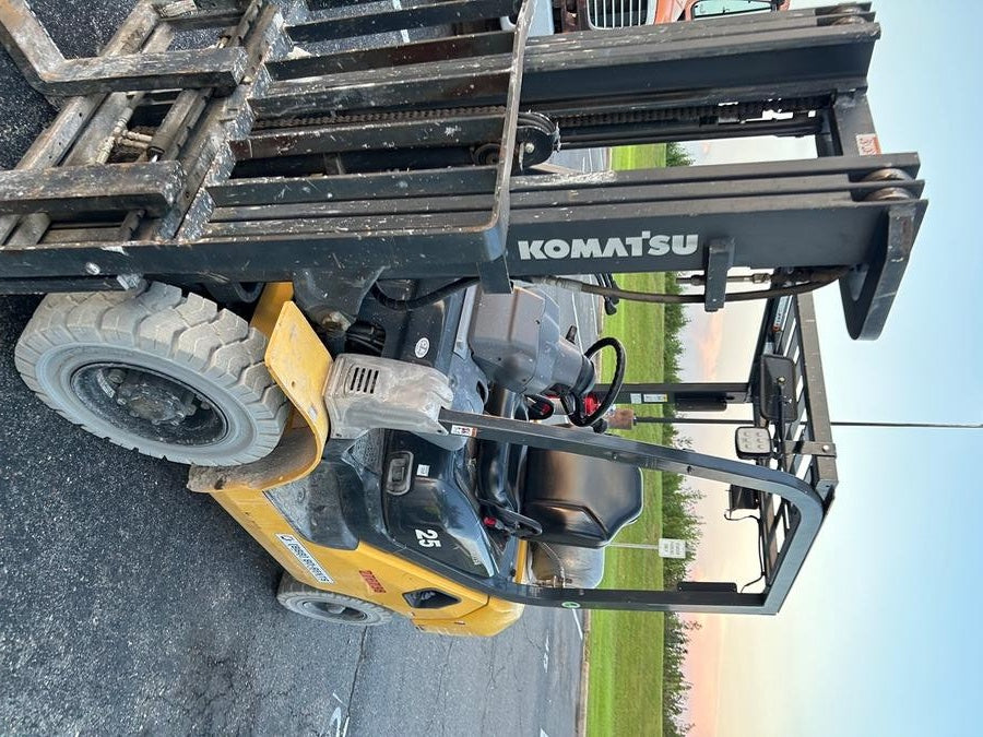 2022 KOMATSU FG25T-16