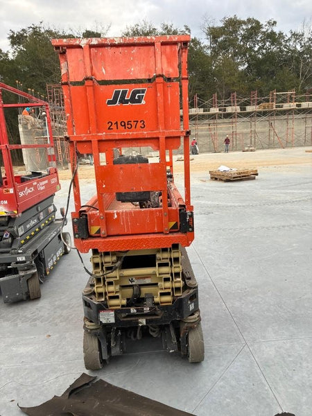 2022 JLG ES1932