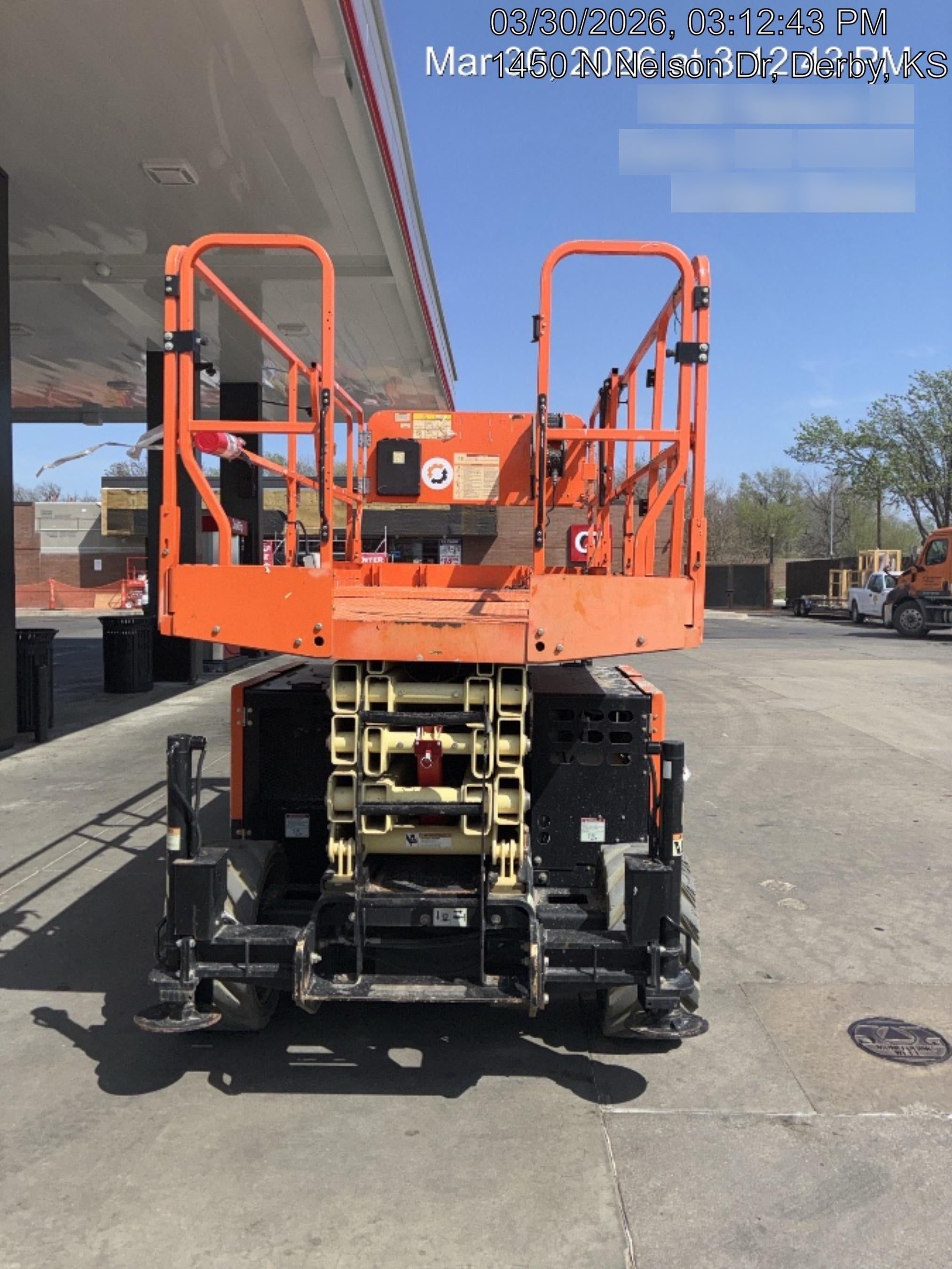 2021 JLG RT4069