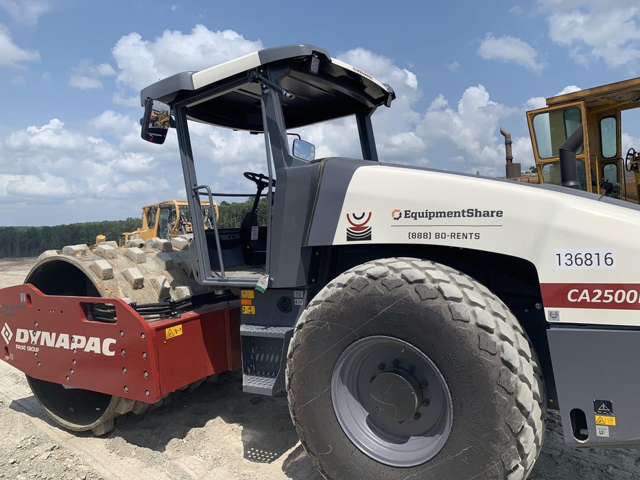 2021 DYNAPAC CA2500D