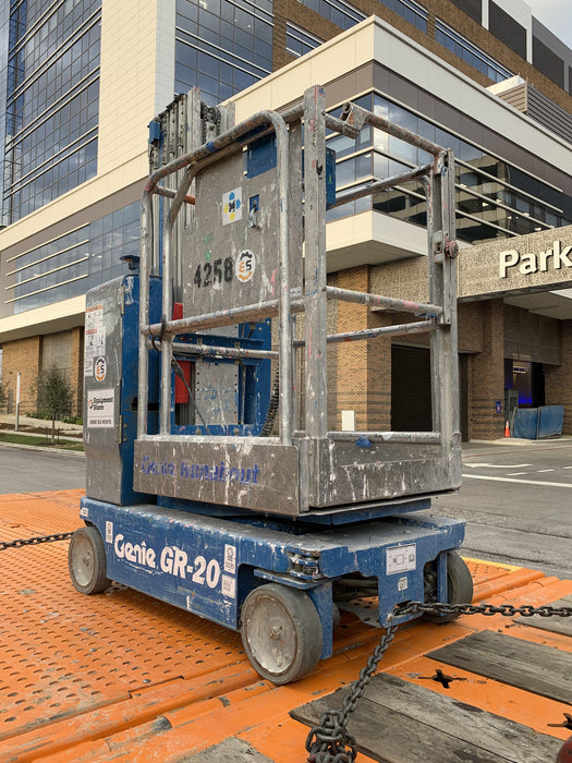 2017 GENIE GR-20