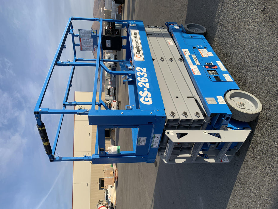 2020 Genie GS-2632 Solid NM Tires, Folding Rails with Half-Height Swing Gate, Beacon, 800W Invertor