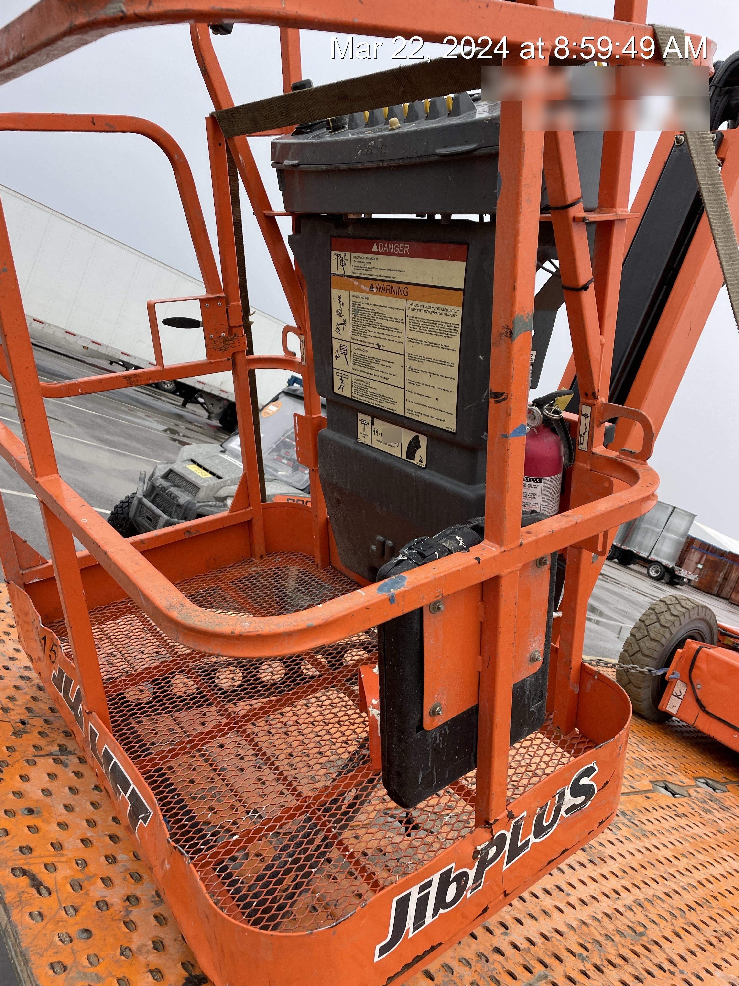 2019 JLG E300AJP