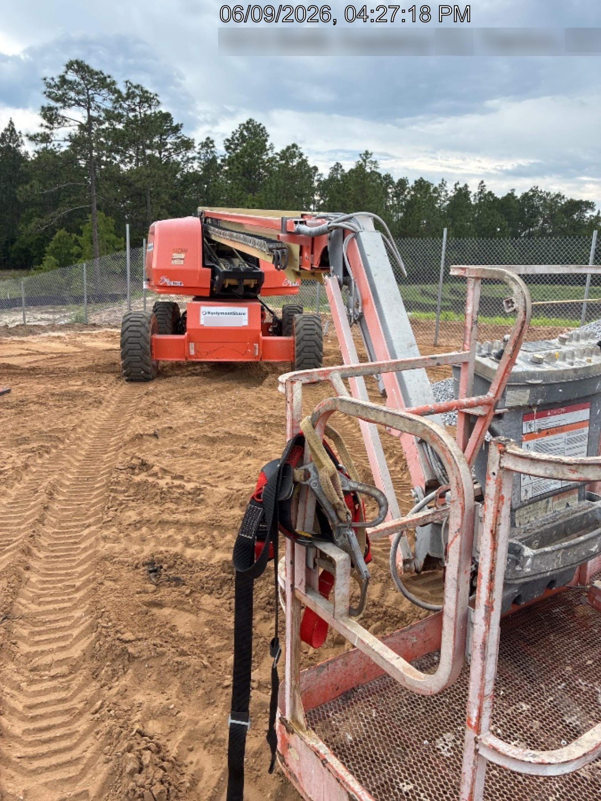 2021 JLG 660SJ