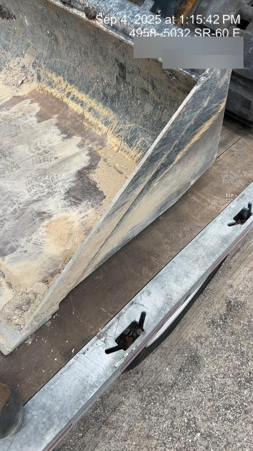 2025 JOHN DEERE 84" Bucket - John Deere