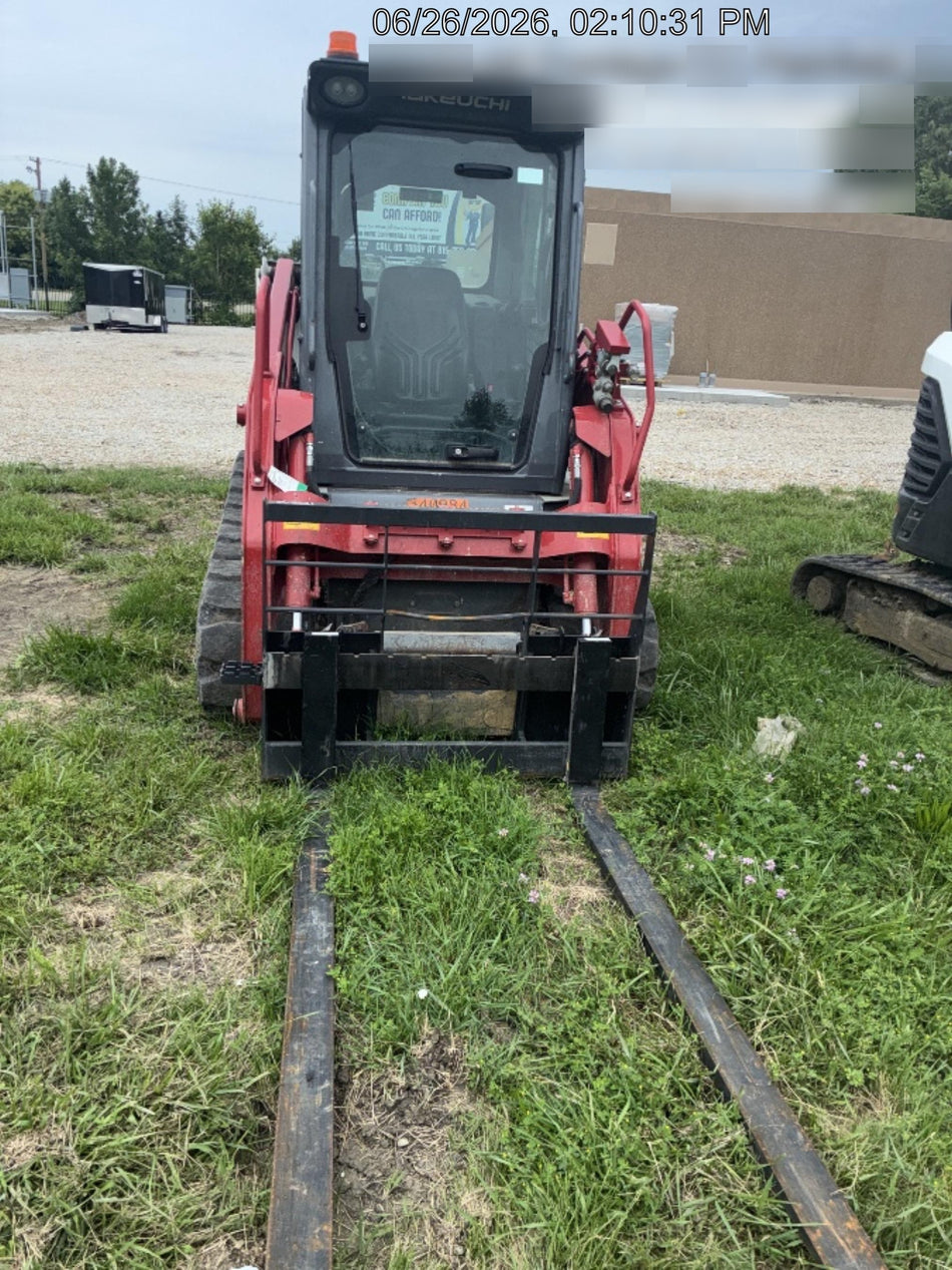 2023 TAKEUCHI TL8R2-CR