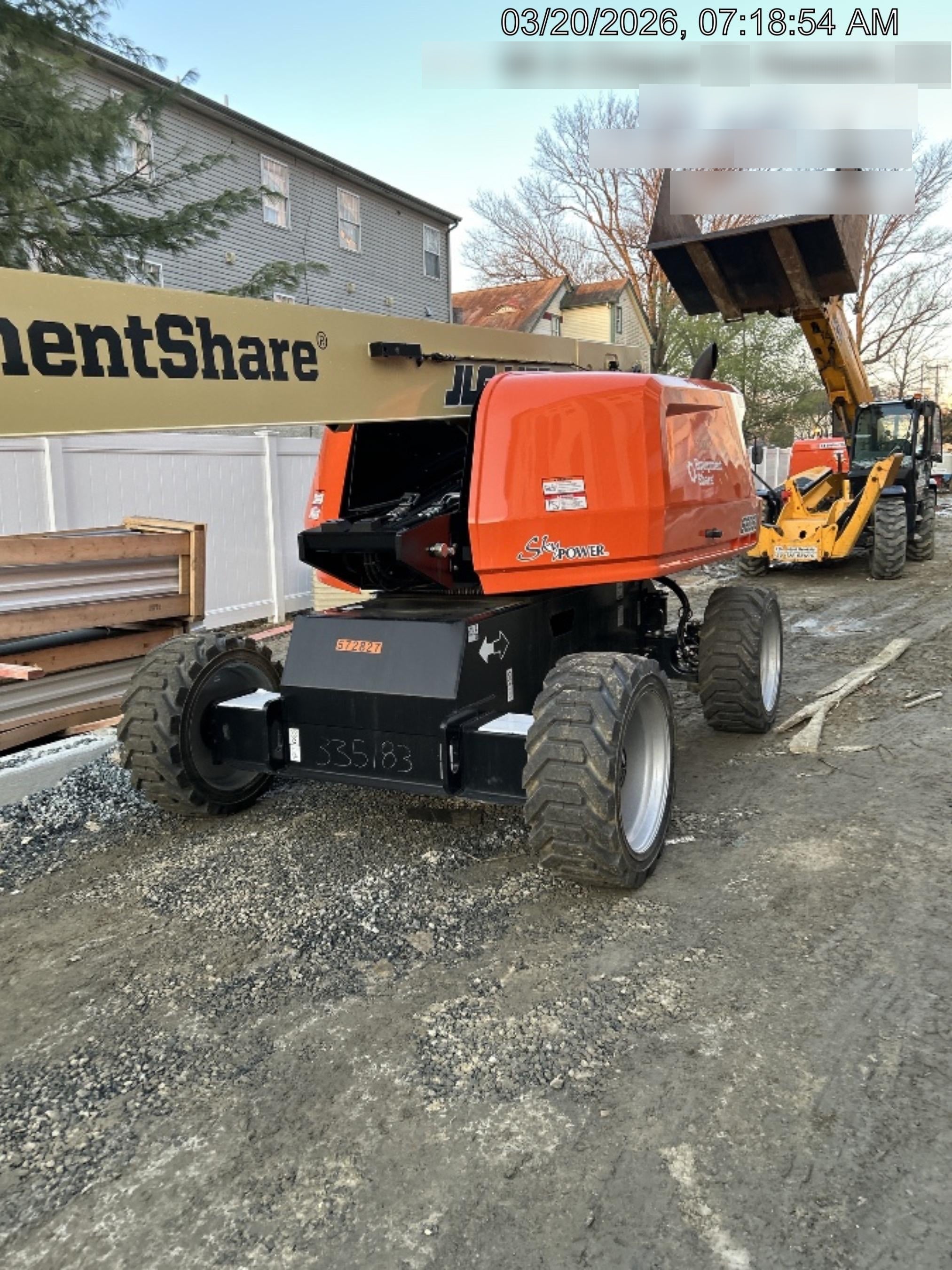 2025 JLG 660SJ