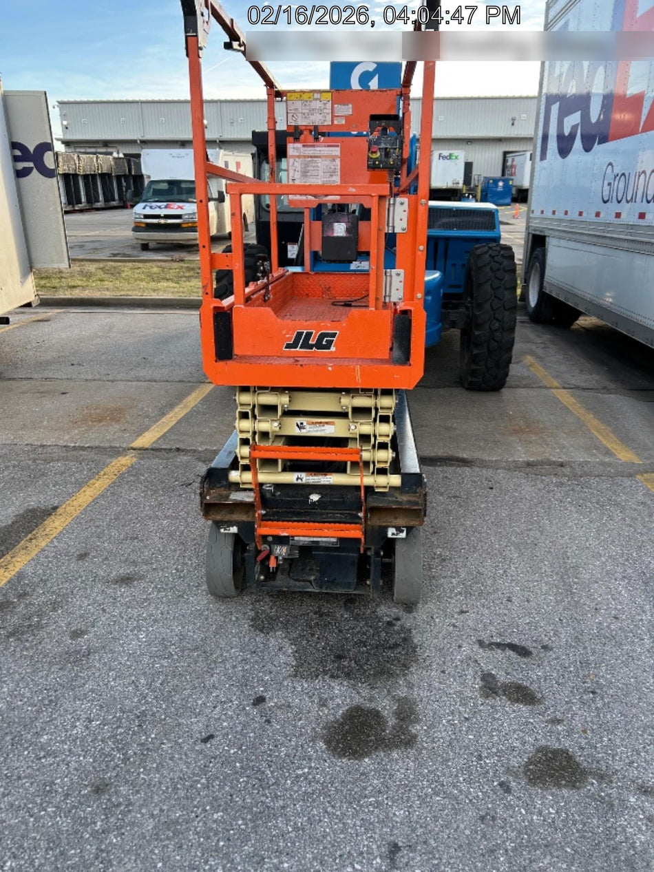 2021 JLG ES1932