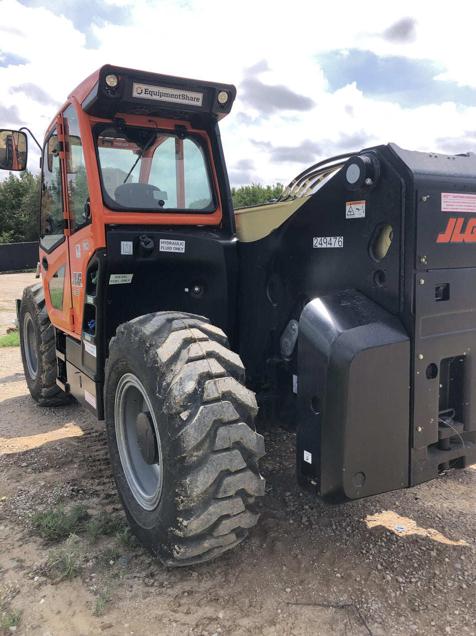2022 JLG 1732