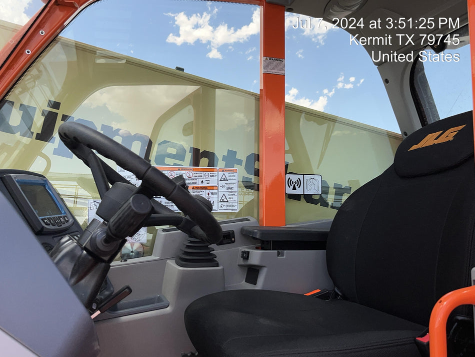 2024 JLG 1732