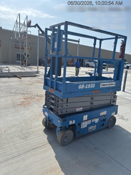 2020 Genie GS-1930 Solid Non Marking Tires, Beacon, Folding rails with half height swing gate