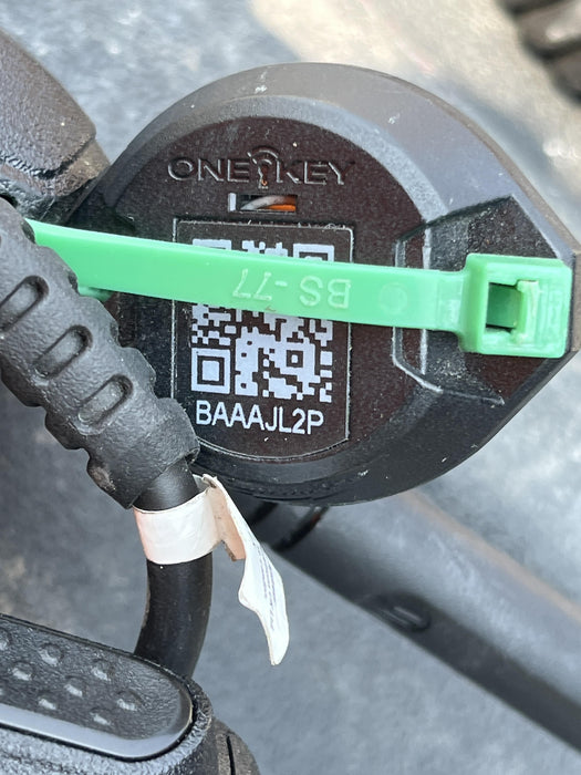 2024 MOTOROLA R7 DISPLAY