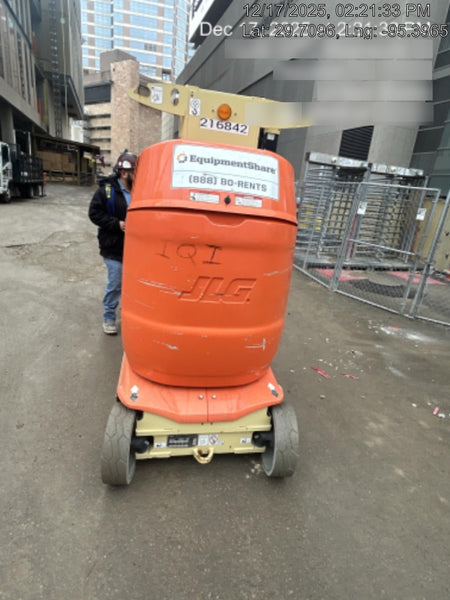 2022 JLG 26E