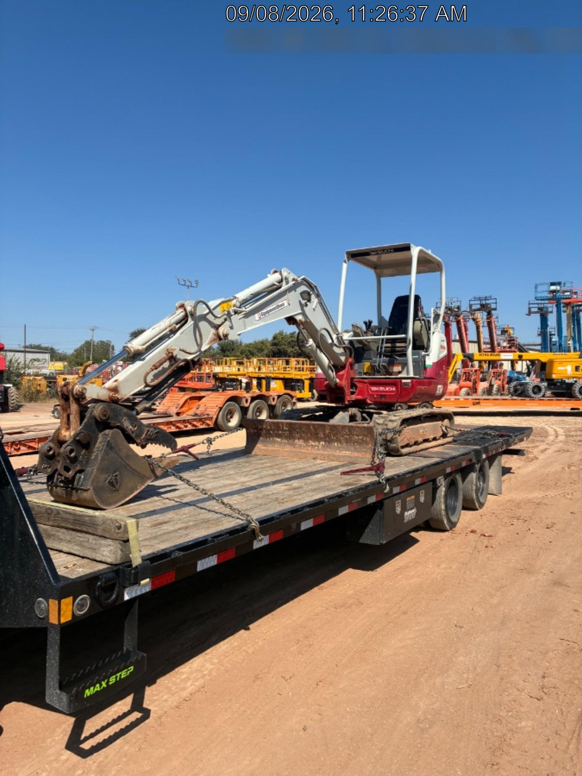 2022 TAKEUCHI TB235-2R